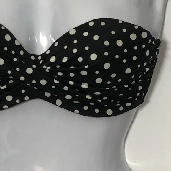 VICTORIAS SECRET molded cups strapless bikini top great for summer - Picture 2 of 9